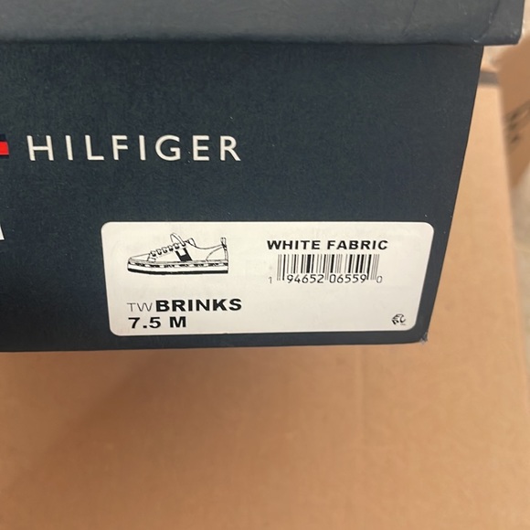 Tommy Hilfiger sneakers - Picture 8 of 8